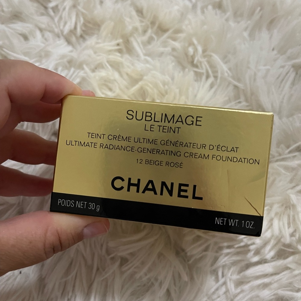 Chanel Sublimage Le Teint Foundation in 12 Beige Rosé